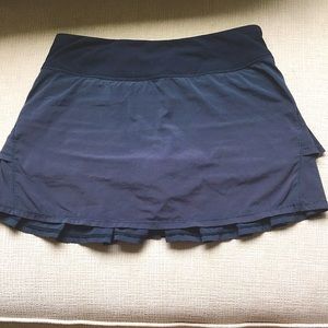 Girls 14 Ivivva black skirt